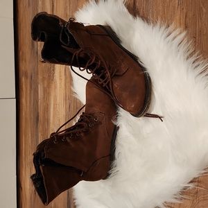 Plaid side zip boots